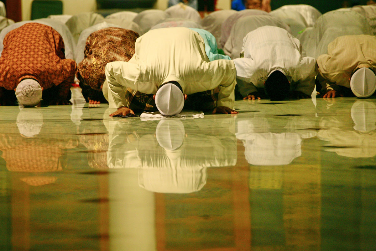 Nada Dering Handphone Yang Mengganggu Orang Shalat