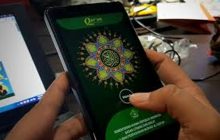 Bagaimana Hukum Membawa HP Ada Aplikasi Al-Qur'annya Ke Kamar Mandi