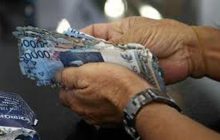 Bagaimana Hukumnya Membeli Uang Rusak