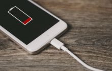 Hukum Ngecas (Men-charge) HP di Masjid