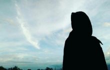 BAGAIMANA BATASAN WANITA DILUAR RUMAH