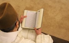 MEMBACA ALQUR'AN SAMBIL TIDUR-TIDURAN