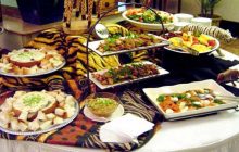 Hidangan Makanan Di Pesta Pernikahan Yang Tidak Sesuai Kadar Kekayaan